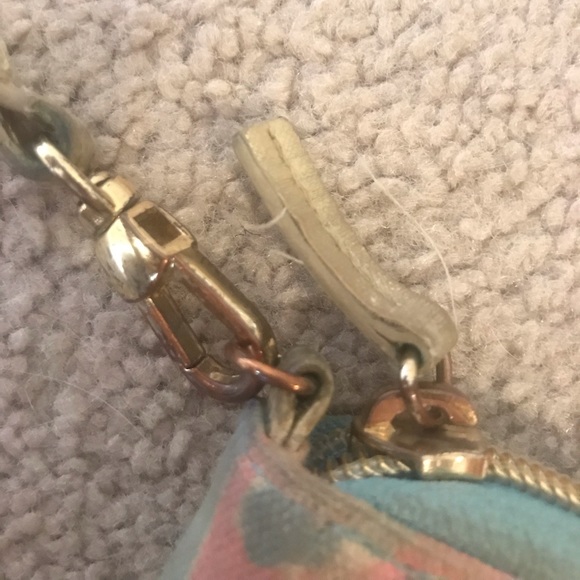 🤩Lilly Pulitzer wristlet🤩 - Picture 4 of 5